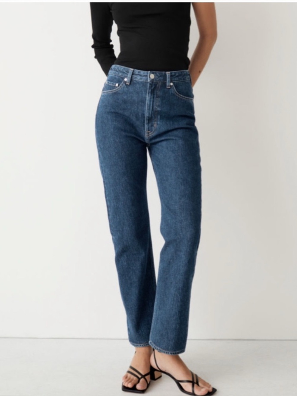 & Other Stories Favourite Cut Jeans High Waist Slim Straight Medium Wash 28/30